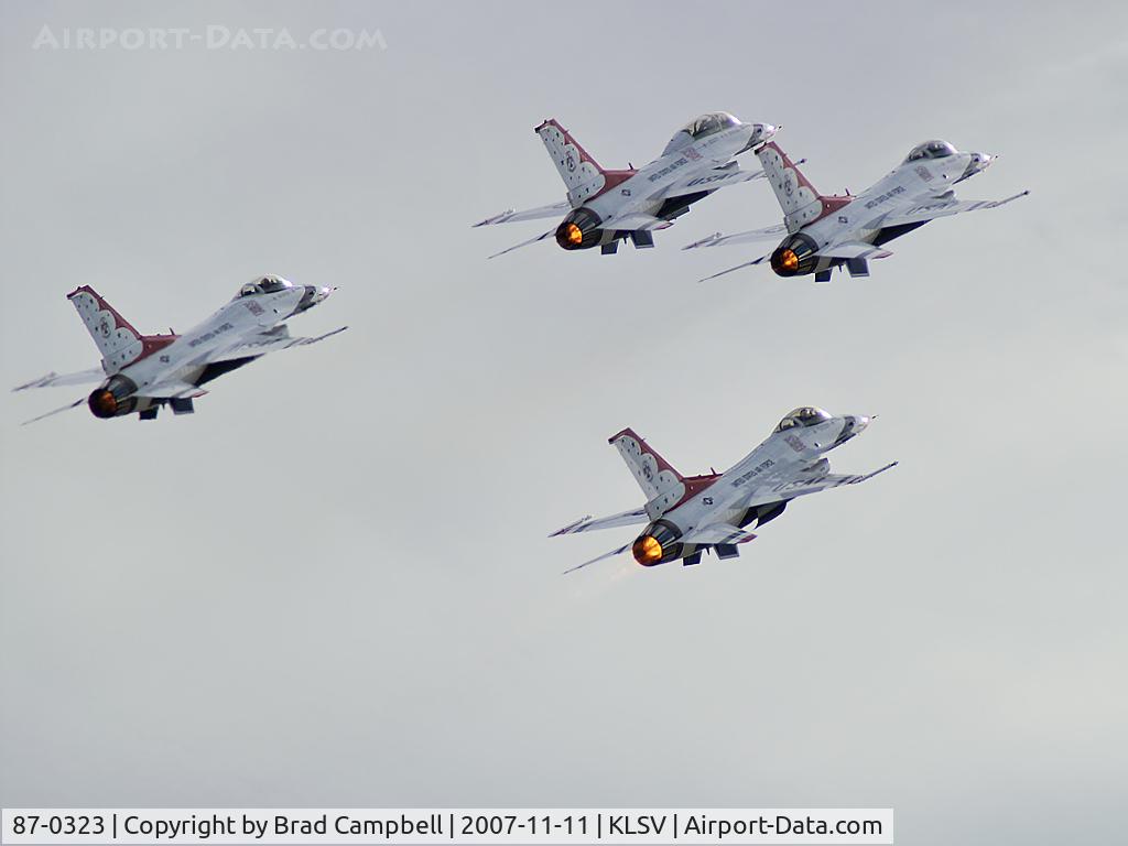 87-0323, 1987 General Dynamics F-16C Fighting Falcon C/N 5C-854, USA - Air Force / 1987 General Dynamics F-16C Fighting Falcon (Block 32J) - Thunderbird #4 - Major Scott Poteet (Slot)