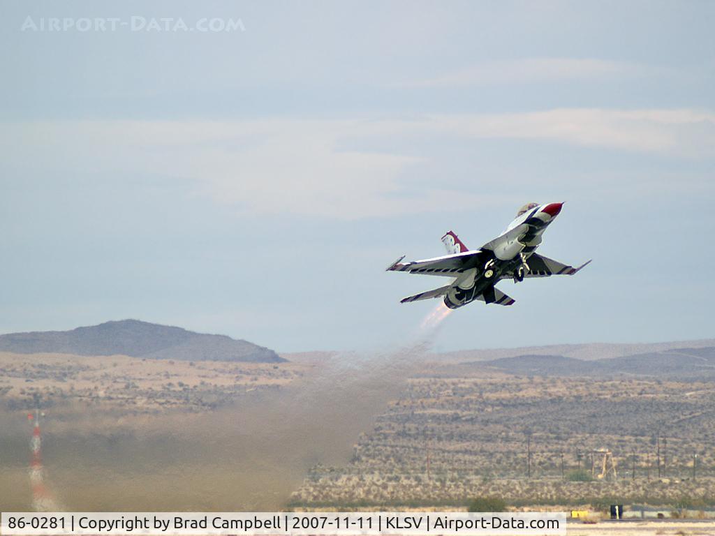 86-0281, 1986 General Dynamics F-16C Fighting Falcon C/N 5C-387, USA - Air Force / 1986 General Dynamics F-16C Fighting Falcon (Block 32D) - Thunderbird #5 - Major Ed Casey (Lead Solo)