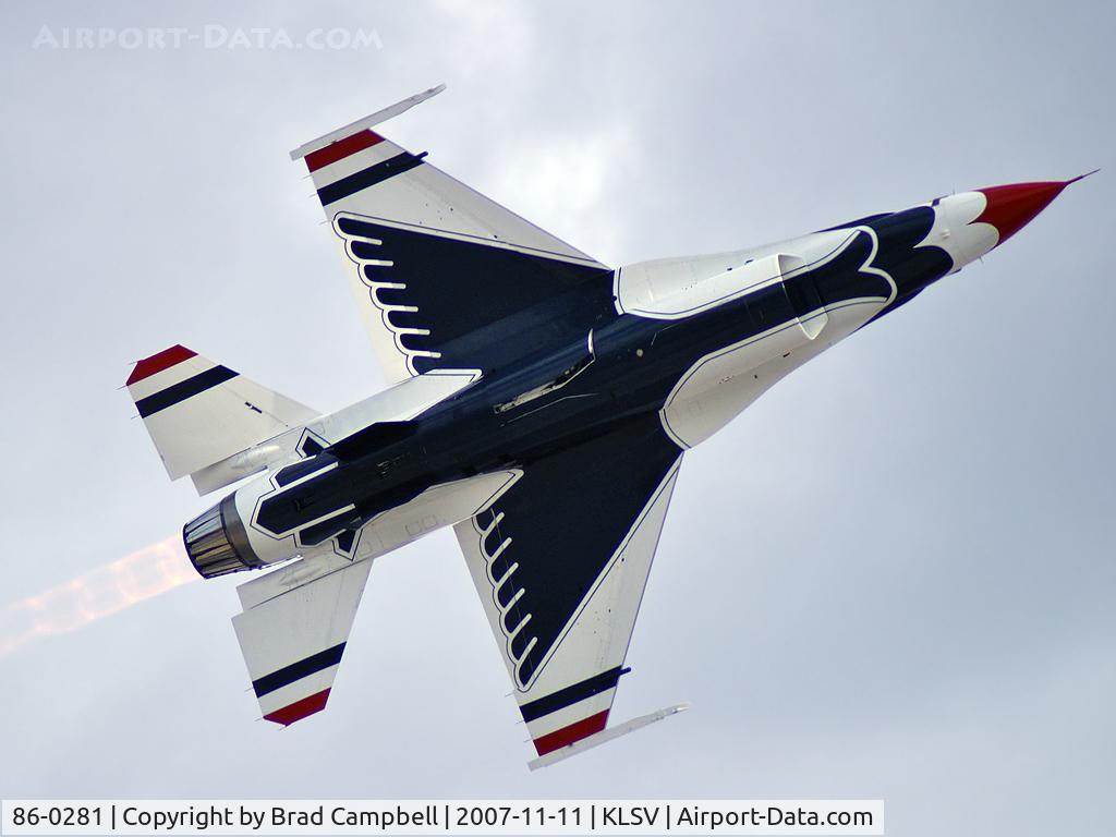 86-0281, 1986 General Dynamics F-16C Fighting Falcon C/N 5C-387, USA - Air Force / 1986 General Dynamics F-16C Fighting Falcon (Block 32D) - Thunderbird #5 - Major Ed Casey (Lead Solo)