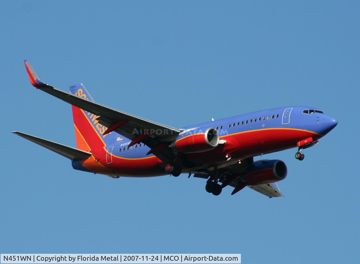 N451WN, 2004 Boeing 737-7H4 C/N 32495, Southwest