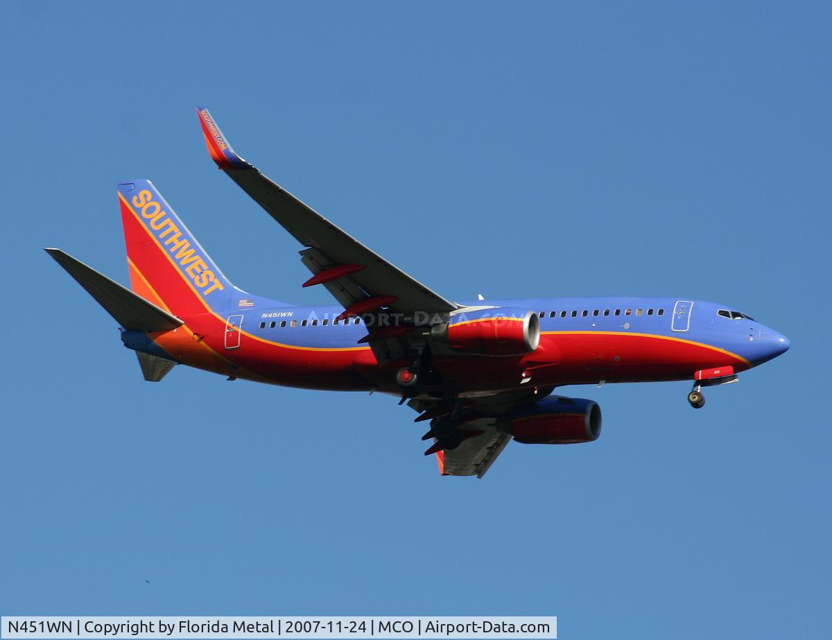 N451WN, 2004 Boeing 737-7H4 C/N 32495, Southwest