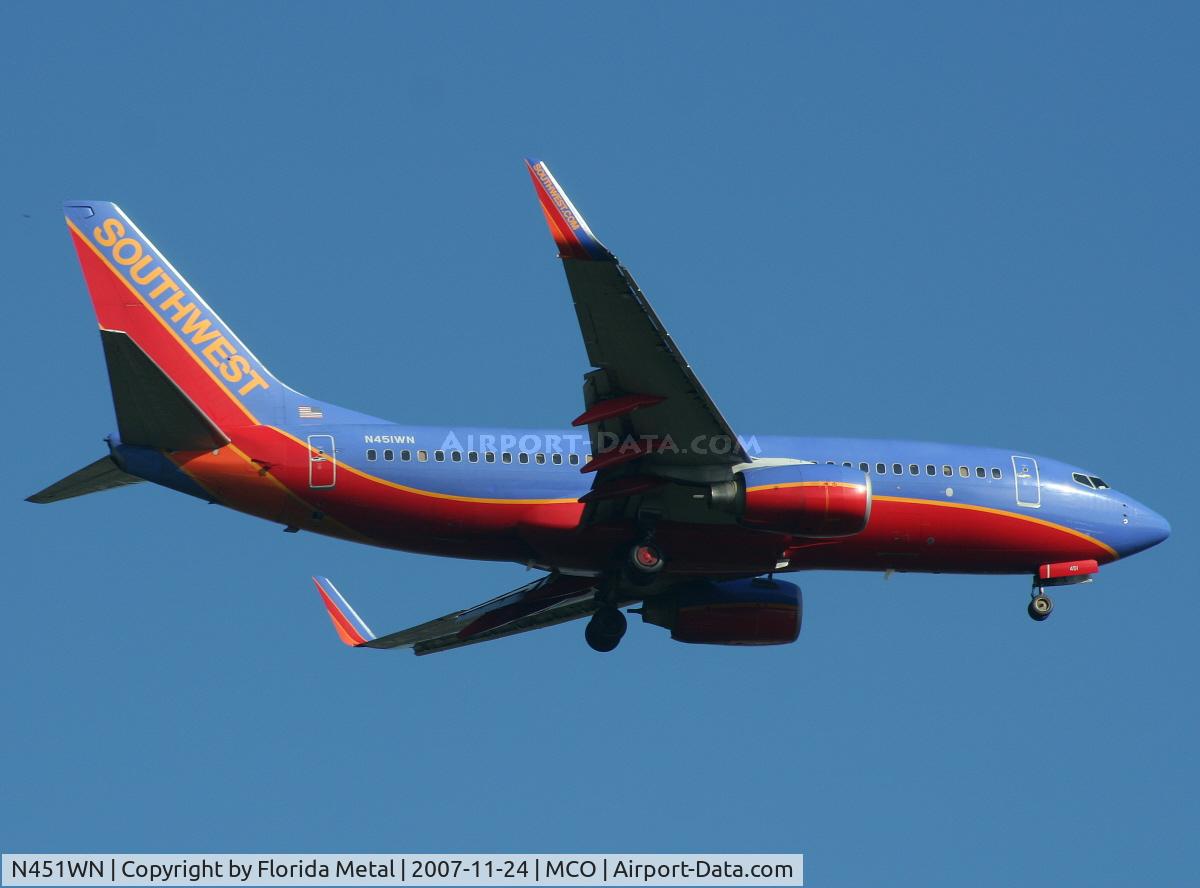 N451WN, 2004 Boeing 737-7H4 C/N 32495, Southwest