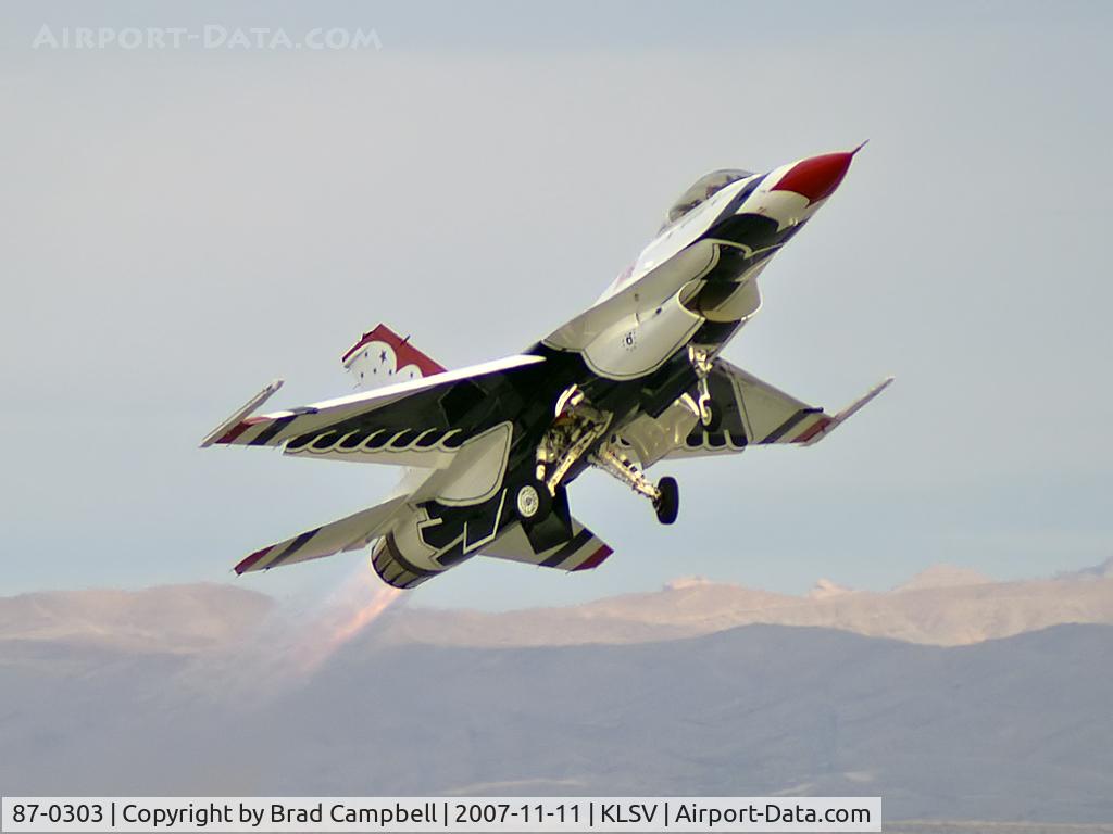 87-0303, 1987 General Dynamics F-16C Fighting Falcon C/N 5C-564, USA - Air Force / 1987 General Dynamics F-16C Fighting Falcon (Block 32H) - Thunderbird #6 - Major Samantha Weeks (Opposing Solo)