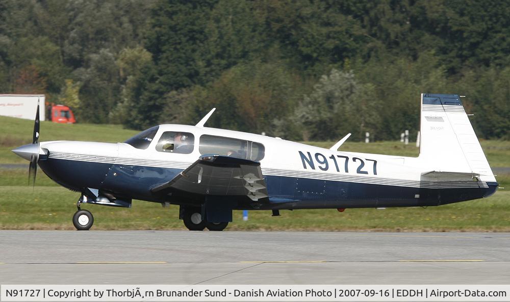 N91727, 1999 Mooney M20M Bravo C/N 27-0267, Taxiing to apron