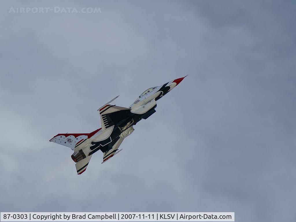 87-0303, 1987 General Dynamics F-16C Fighting Falcon C/N 5C-564, USA - Air Force / 1987 General Dynamics F-16C Fighting Falcon (Block 32H) - Thunderbird #6 - Major Samantha Weeks (Opposing Solo)