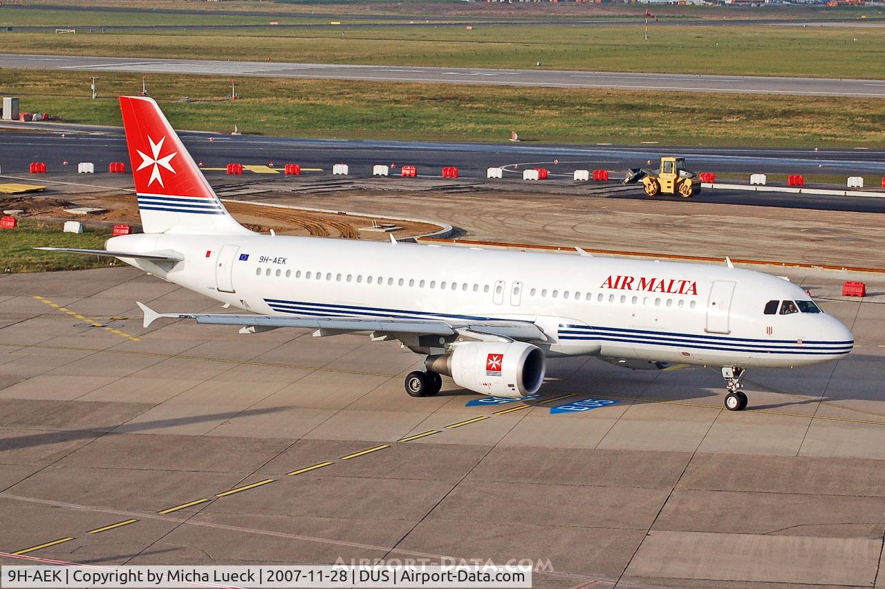 9H-AEK, 2004 Airbus A320-211 C/N 2291, Taxiing to the runway