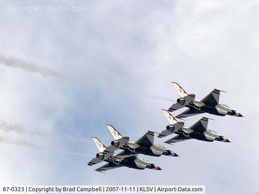 87-0323, 1987 General Dynamics F-16C Fighting Falcon C/N 5C-854, USA - Air Force / 1987 General Dynamics F-16C Fighting Falcon (Block 32J) - Thunderbird #4 - Major Scott Poteet (Slot)