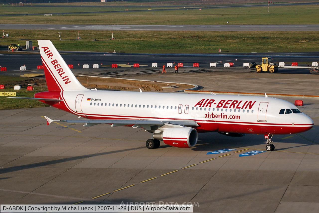 D-ABDK, 2006 Airbus A320-214 C/N 2968, Taxiing to the runway