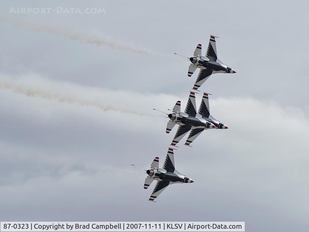 87-0323, 1987 General Dynamics F-16C Fighting Falcon C/N 5C-854, USA - Air Force / 1987 General Dynamics F-16C Fighting Falcon (Block 32J) - Thunderbird #4 - Major Scott Poteet (Slot)