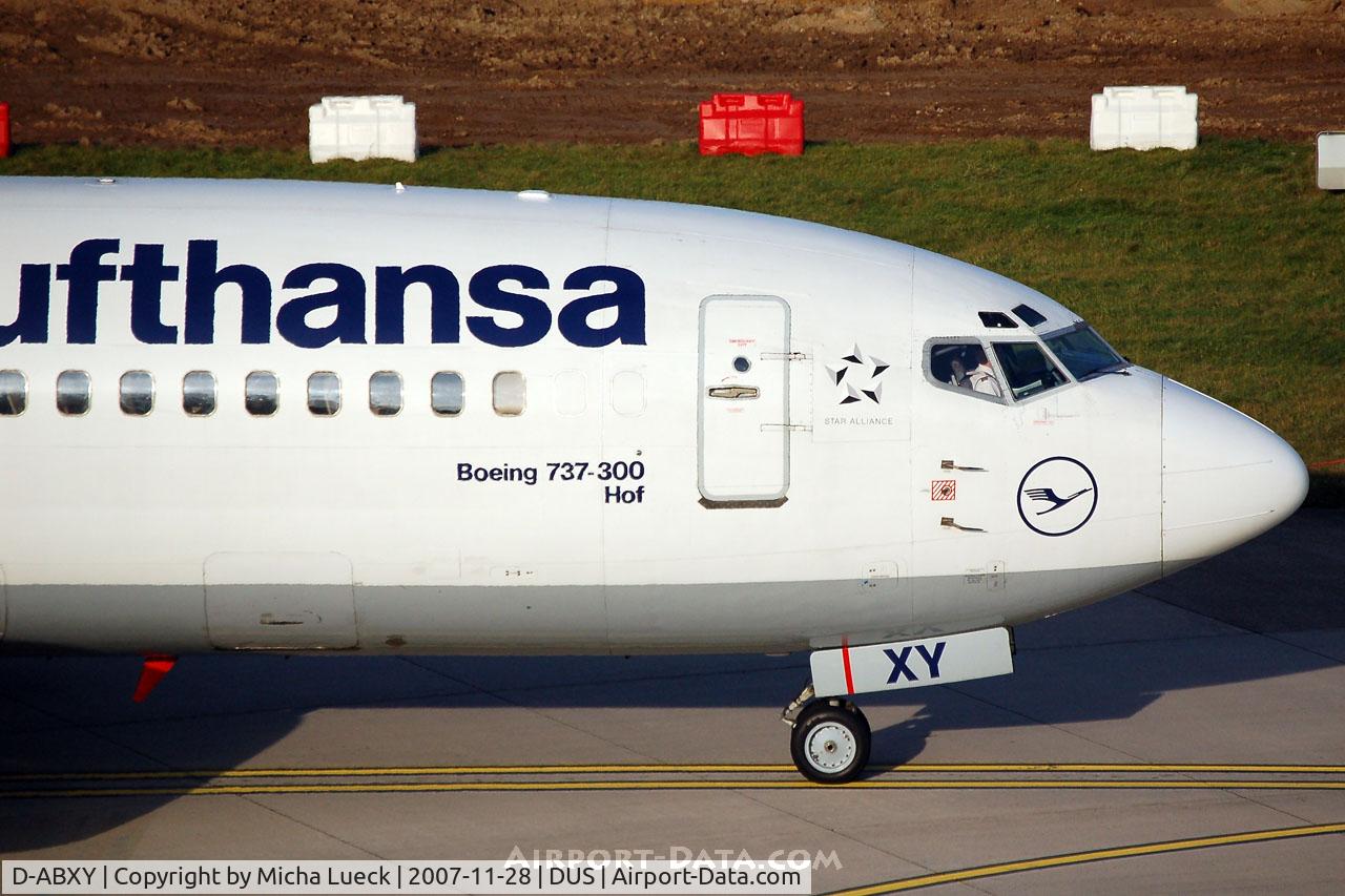 D-ABXY, 1989 Boeing 737-330 C/N 24563, Close-up
