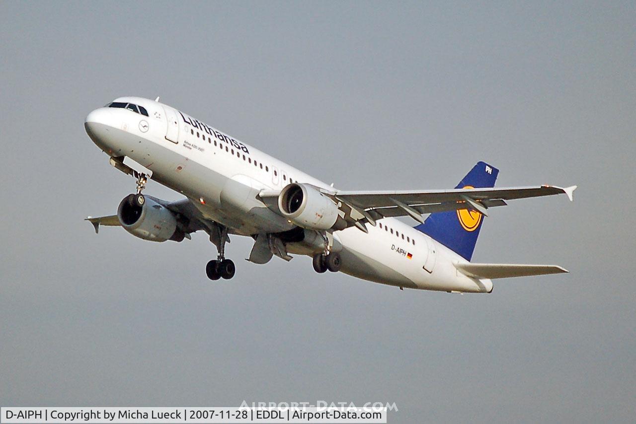 D-AIPH, 1989 Airbus A320-211 C/N 0086, Climbing out of Duesseldorf