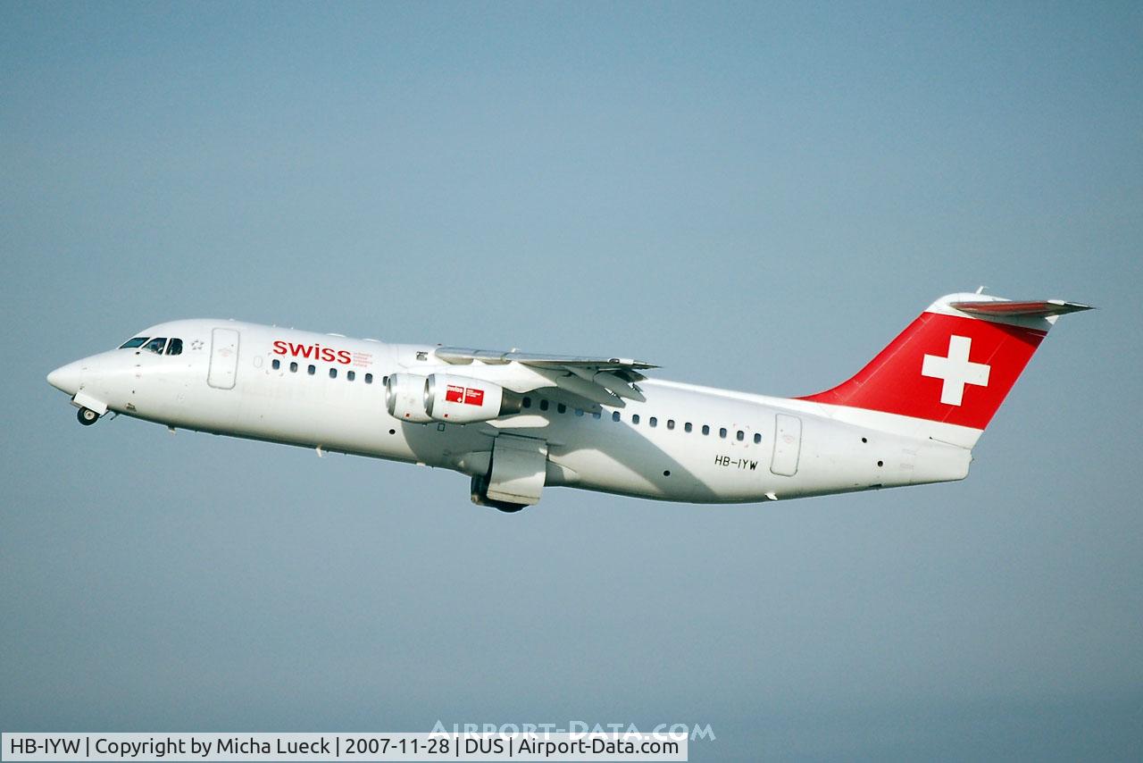 HB-IYW, 1999 British Aerospace Avro 146-RJ100 C/N E3359, Climbing out of Duesseldorf