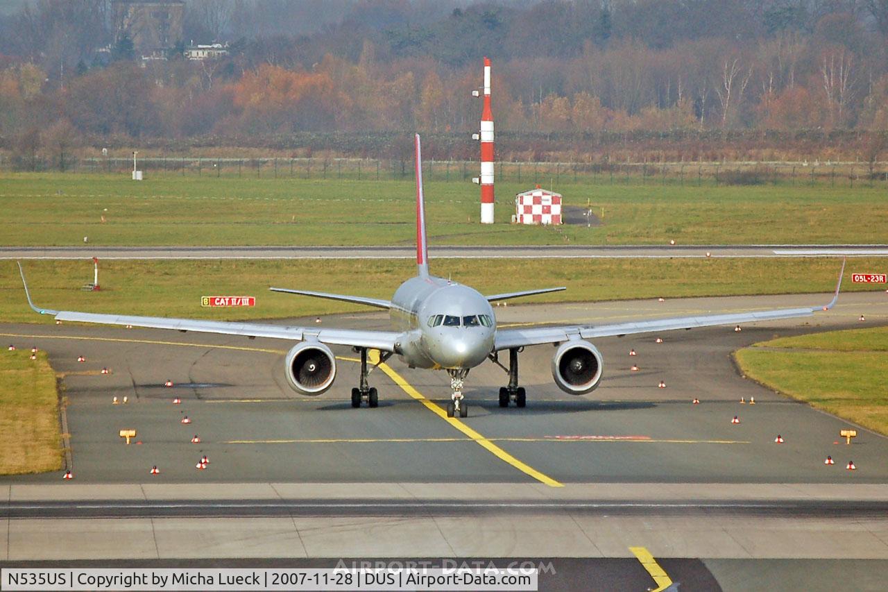 N535US, 1995 Boeing 757-251 C/N 26482, Vacating the runway