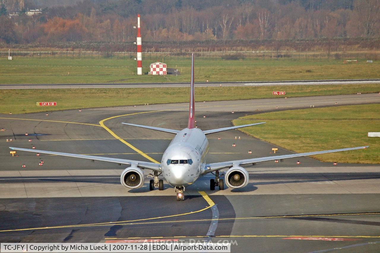 TC-JFY, 2000 Boeing 737-8F2 C/N 29783/497, Arriving in Duesseldorf
