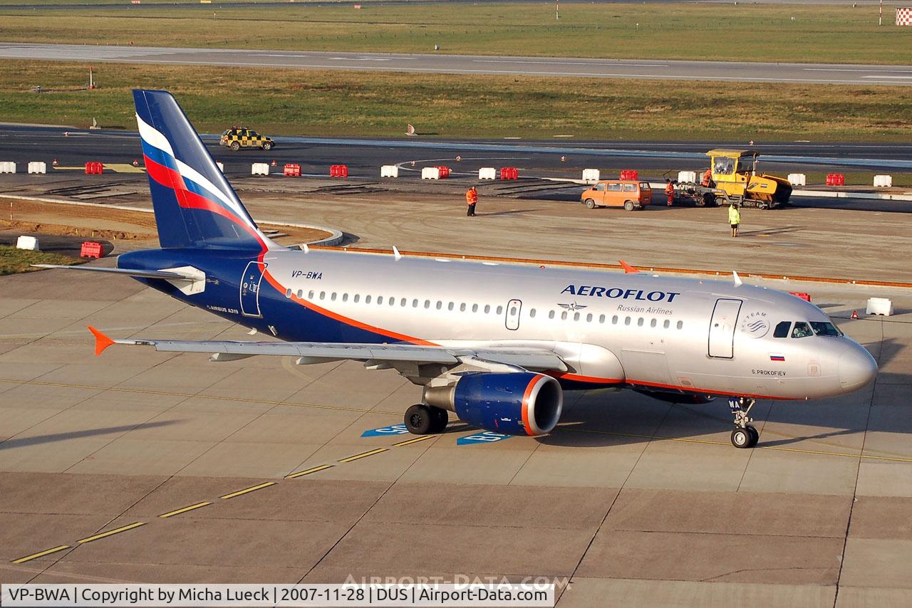 VP-BWA, 2003 Airbus A319-111 C/N 2052, Taxiing to the runway