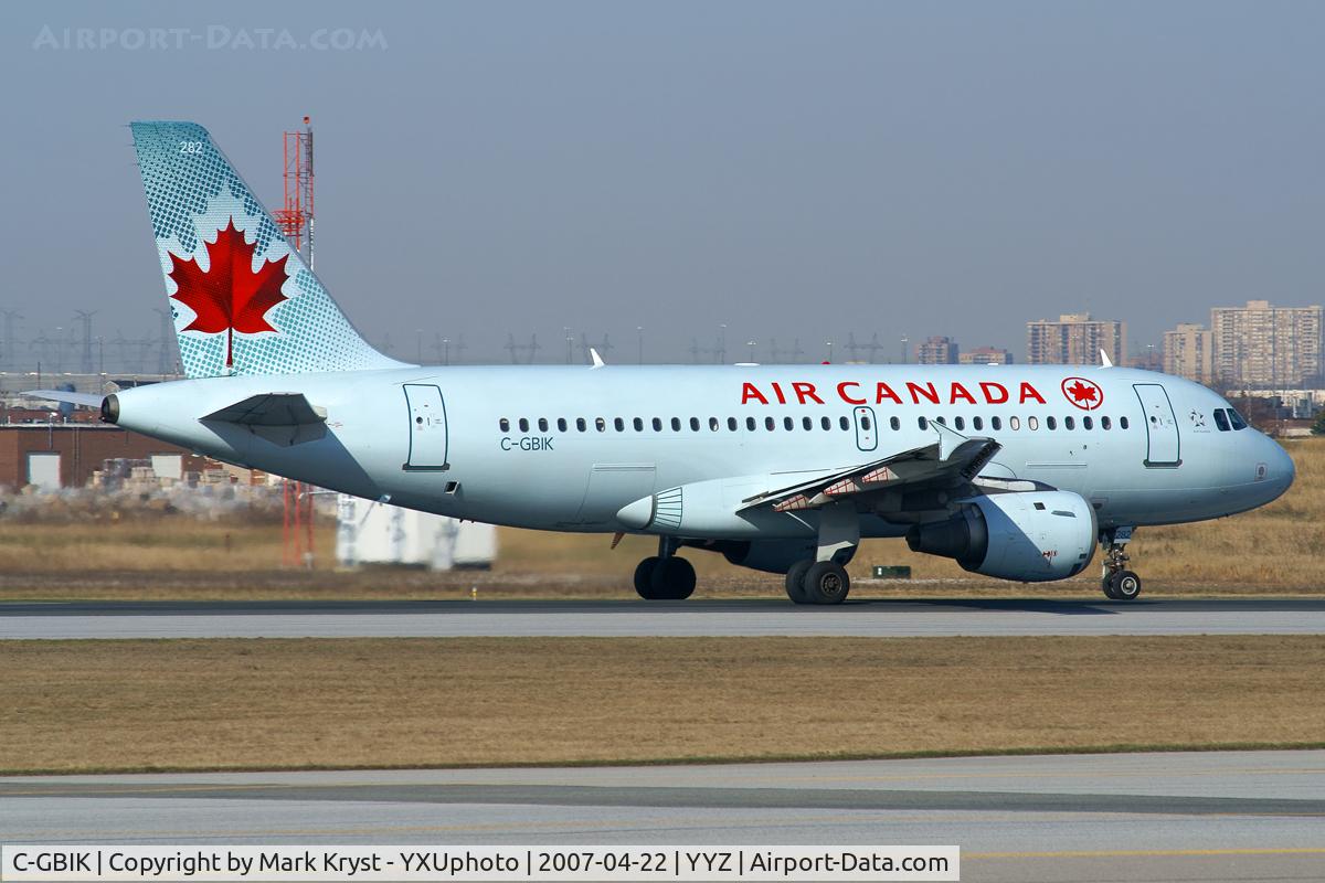 C-GBIK, 1998 Airbus A319-114 C/N 831, Departing RWY33L.