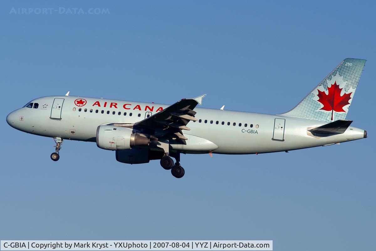 C-GBIA, 1998 Airbus A319-114 C/N 817, Short final for RWY05.