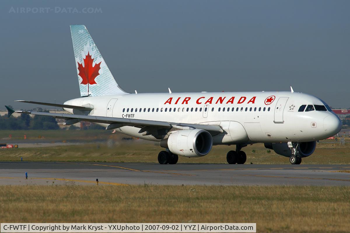 C-FWTF, 2003 Airbus A319-112 C/N 1963, Taxiing for departure via RWY23.
