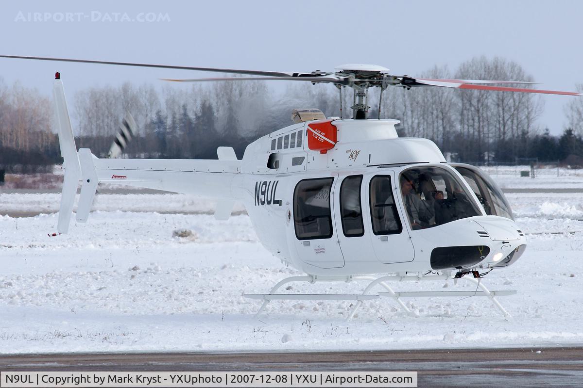 N9UL, Bell 407 C/N 53801, Landing by Esso ramp.