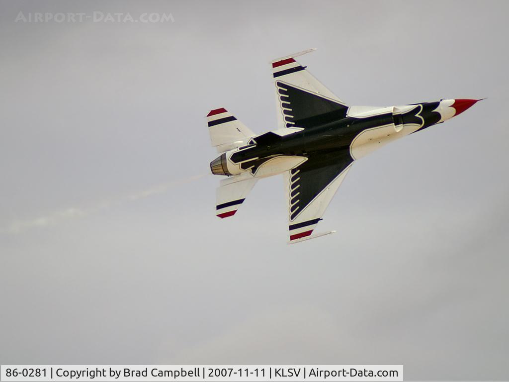 86-0281, 1986 General Dynamics F-16C Fighting Falcon C/N 5C-387, USA - Air Force / 1986 General Dynamics F-16C Fighting Falcon (Block 32D) - Thunderbird #5 - Major Ed Casey (Lead Solo)