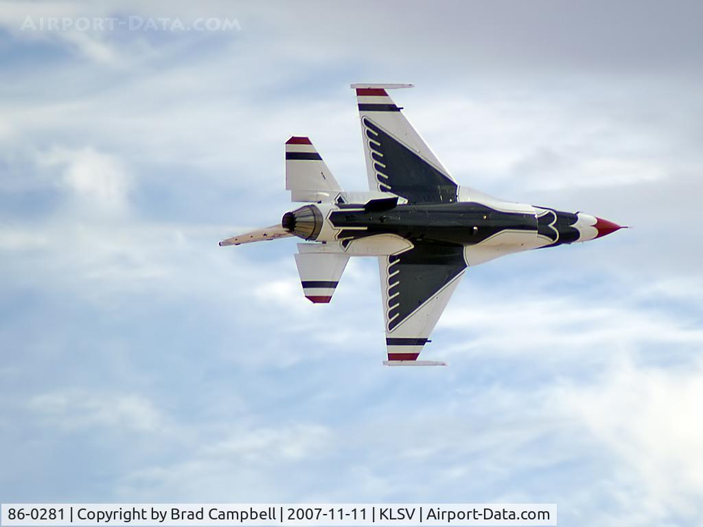 86-0281, 1986 General Dynamics F-16C Fighting Falcon C/N 5C-387, USA - Air Force / 1986 General Dynamics F-16C Fighting Falcon (Block 32D) - Thunderbird #5 - Major Ed Casey (Lead Solo)