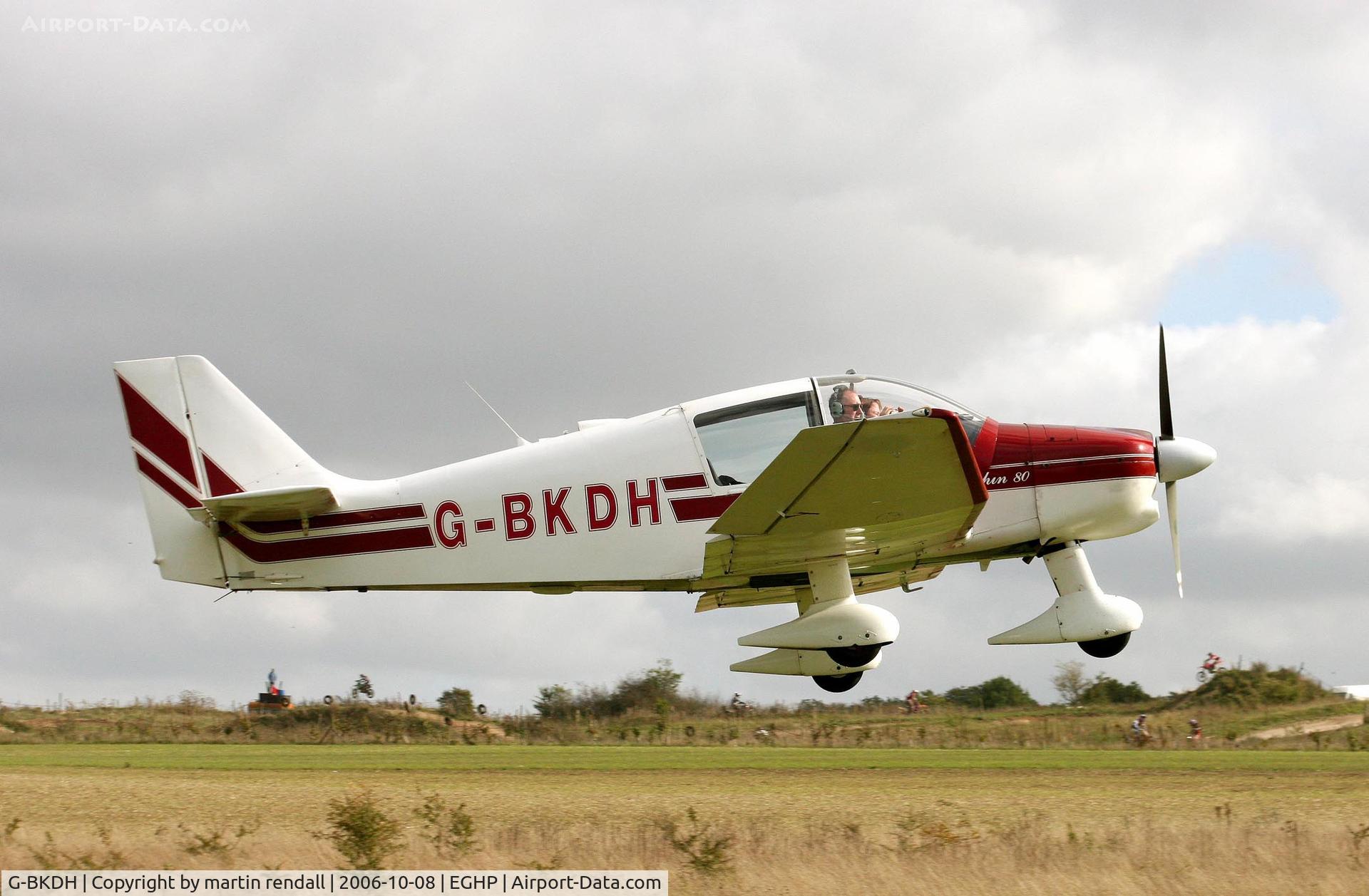 G-BKDH, 1982 Robin DR-400-120 Petit Prince C/N 1582, ROBIN