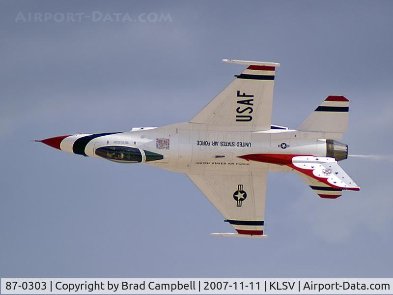 87-0303, 1987 General Dynamics F-16C Fighting Falcon C/N 5C-564, USA - Air Force / 1987 General Dynamics F-16C Fighting Falcon (Block 32H) - Thunderbird #6 - Major Samantha Weeks (Opposing Solo)