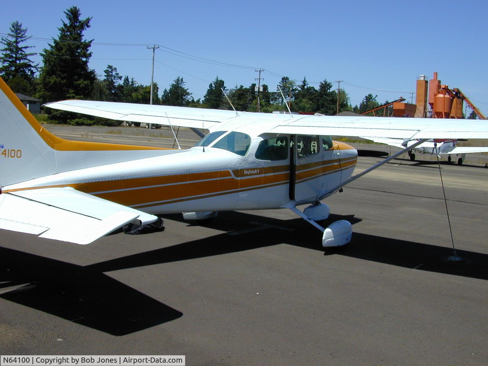 N64100, 1975 Cessna 172M C/N 17265019, 64100 Seaside, Oregon