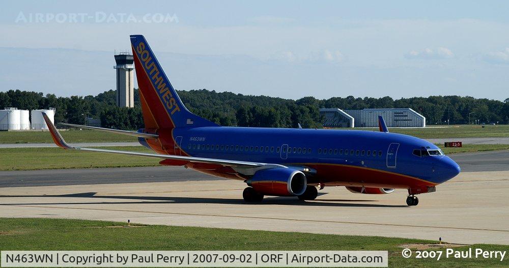 N463WN, 2004 Boeing 737-7H4 C/N 32467, Headed to Terminal Alpha