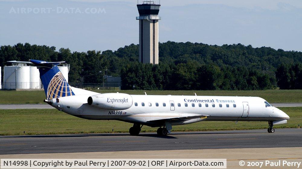 N14998, 2000 Embraer ERJ-145LR (EMB-145LR) C/N 145302, A certain elegance in the Embraer's design