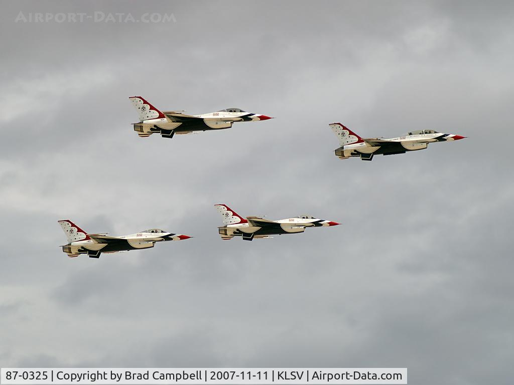87-0325, 1987 General Dynamics F-16C Fighting Falcon C/N 5C-586, USA - Air Force / 1987 General Dynamics F-16C Fighting Falcon (Block 32J) - Thunderbird #3 - Major Nicole Malachowski (Right Wing) Top Left
