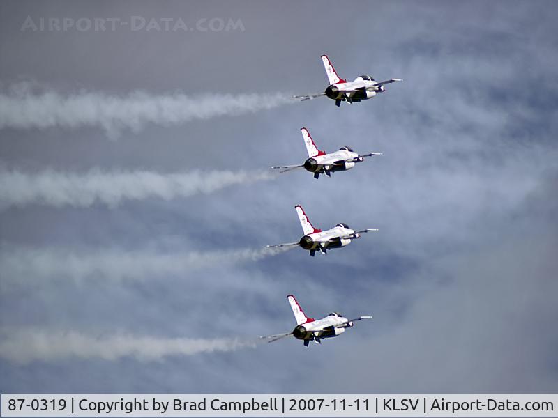 87-0319, 1987 General Dynamics F-16C Fighting Falcon C/N 5C-580, USA - Air Force / 1987 General Dynamics F-16C Fighting Falcon (Block 32J) - Thunderbird #1 - Lt. Colonel Kevin Robbins (Commander/Leader)