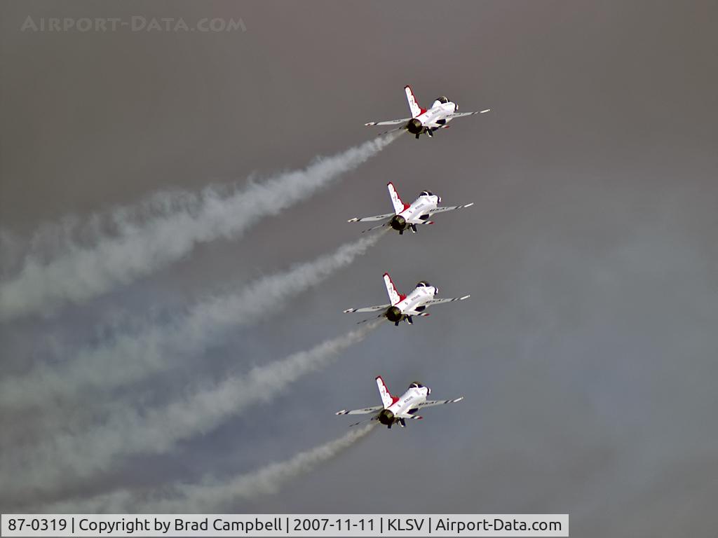 87-0319, 1987 General Dynamics F-16C Fighting Falcon C/N 5C-580, USA - Air Force / 1987 General Dynamics F-16C Fighting Falcon (Block 32J) - Thunderbird #1 - Lt. Colonel Kevin Robbins (Commander/Leader)