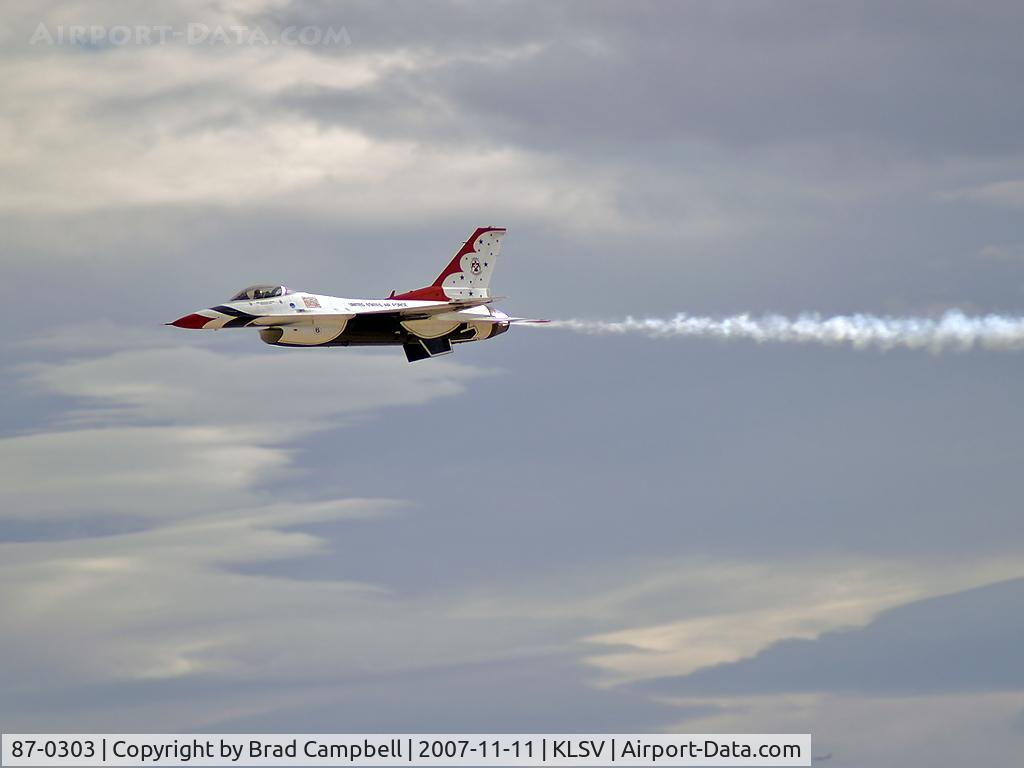 87-0303, 1987 General Dynamics F-16C Fighting Falcon C/N 5C-564, USA - Air Force / 1987 General Dynamics F-16C Fighting Falcon (Block 32H) - Thunderbird #6 - Major Samantha Weeks (Opposing Solo)