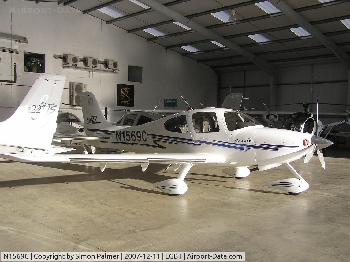 N1569C, 2003 Cirrus SR22 C/N 0581, Cirrus SR22 at Turweston