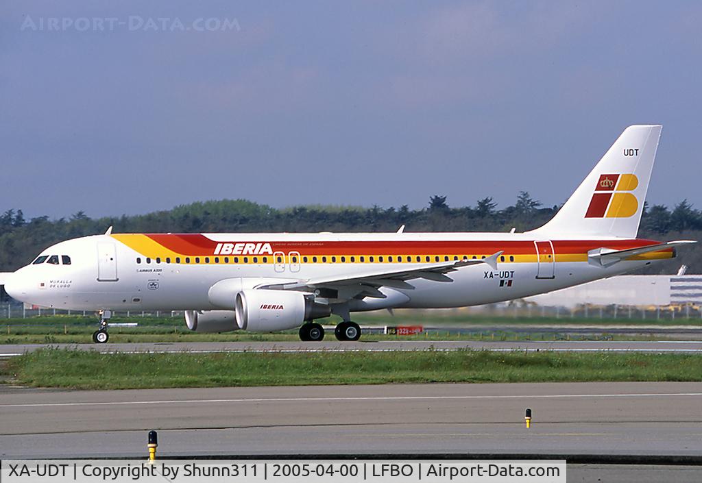 XA-UDT, 2004 Airbus A320-214 C/N 2347, Ready to take off rwy 14L in full IB c/s