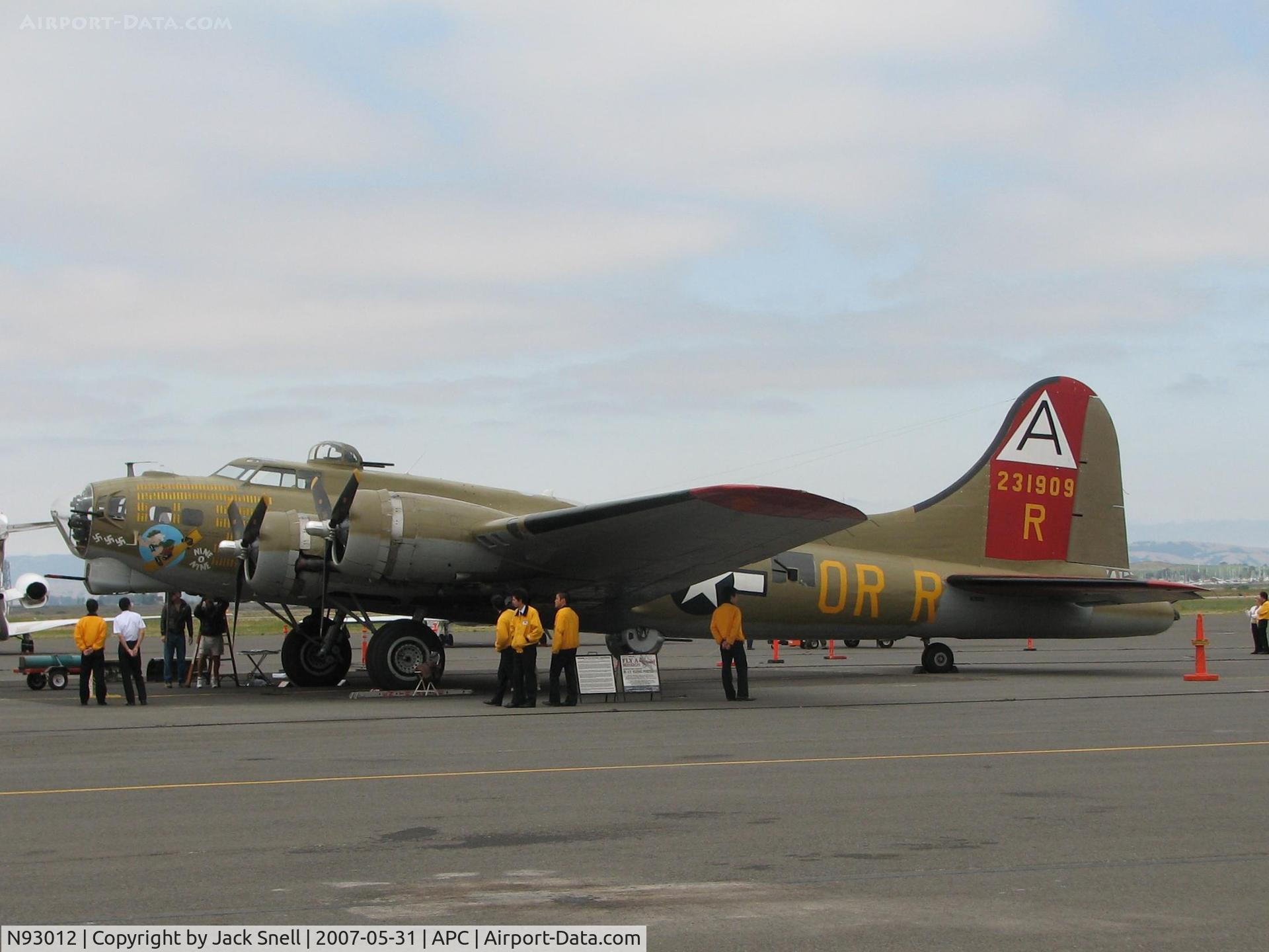 N93012, 1944 Boeing B-17G-30-BO Flying Fortress C/N 32264, Taken at the Nspa Cpunty Airport, Napa, CA.