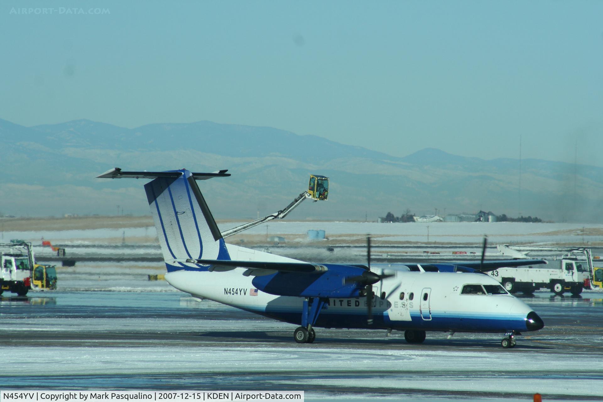 N454YV, 1997 De Havilland Canada DHC-8-202 Dash 8 C/N 454, DHC-8-200