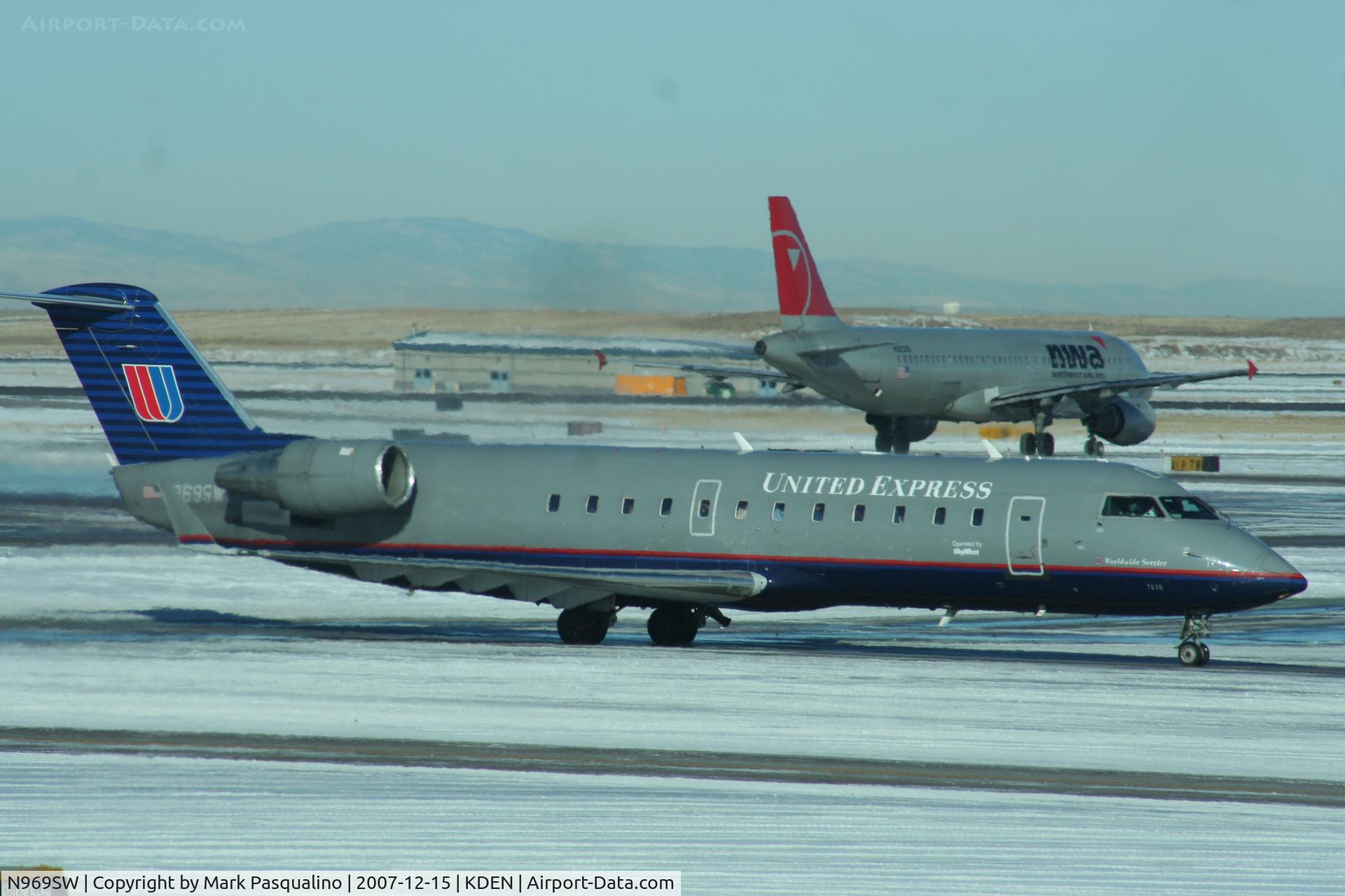 N969SW, 2003 Bombardier CRJ-200ER (CL-600-2B19) C/N 7876, CL-600-2B19