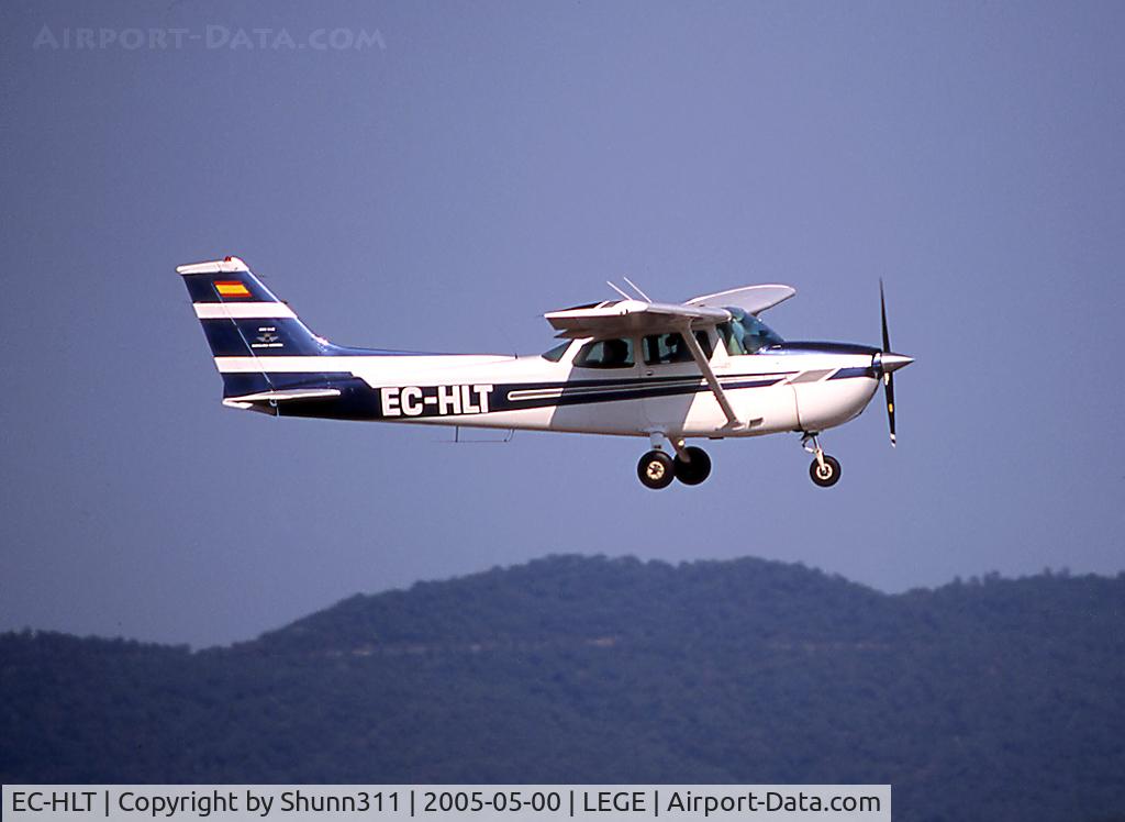 EC-HLT, Cessna 172N C/N 17267862, Landing rwy 20