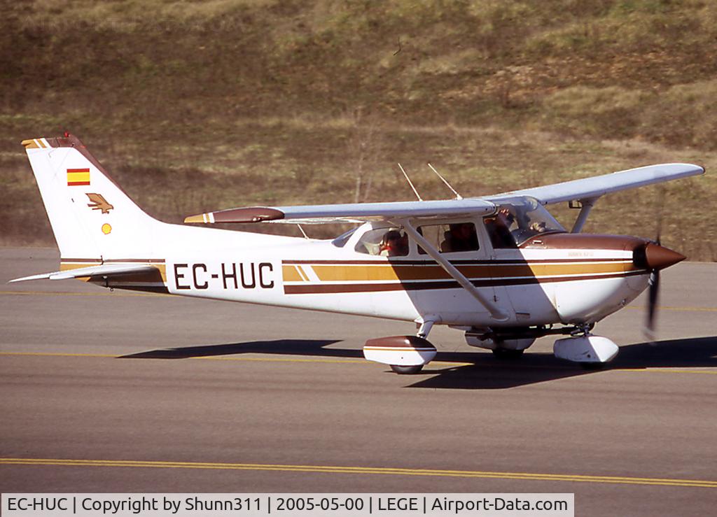 EC-HUC, 2009 Reims FR172K Hawk XP II C/N 0631, Taxiing holding point rwy 20 for departure