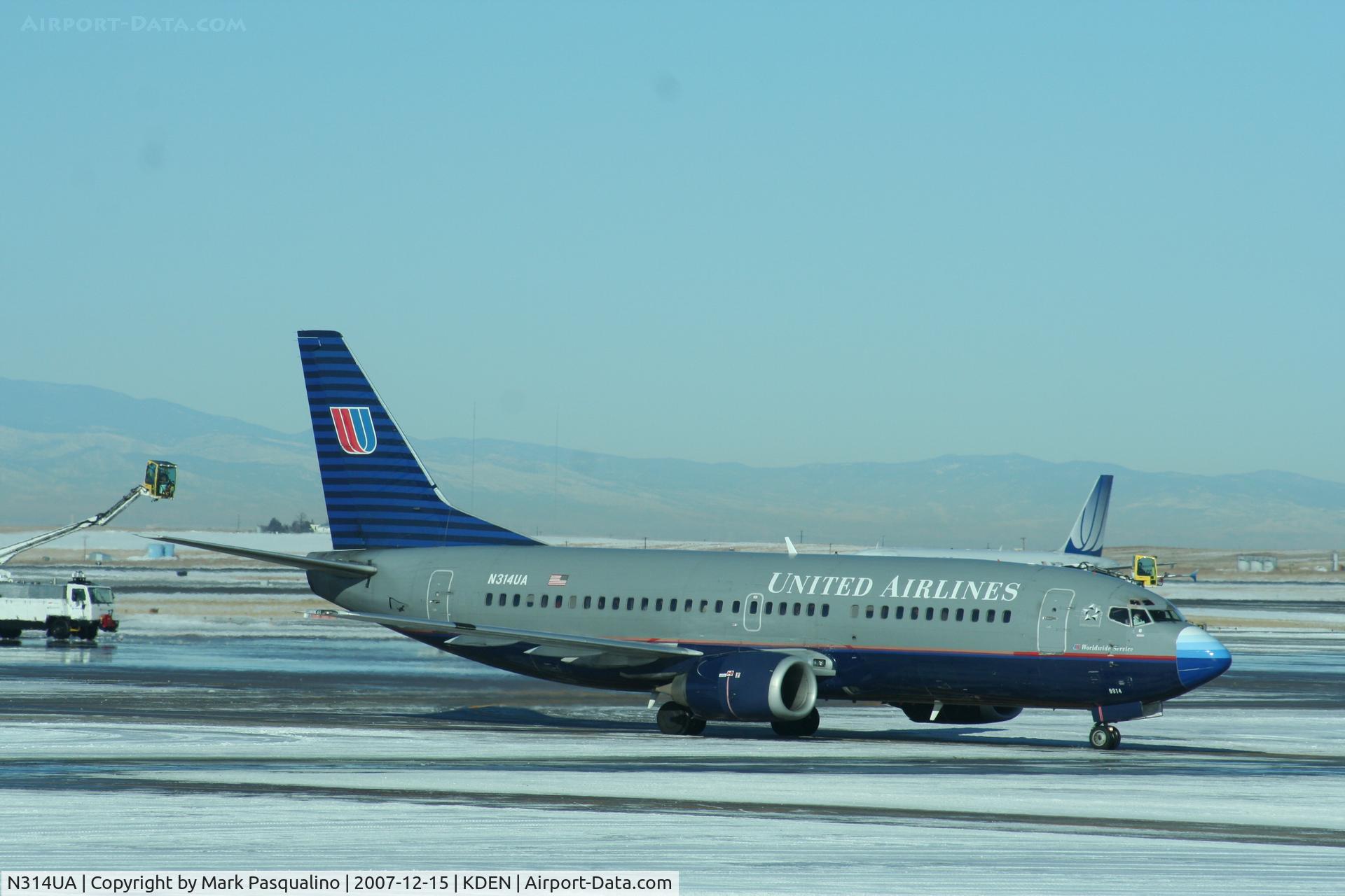 N314UA, 1987 Boeing 737-322 C/N 23675, Boeing 737-300