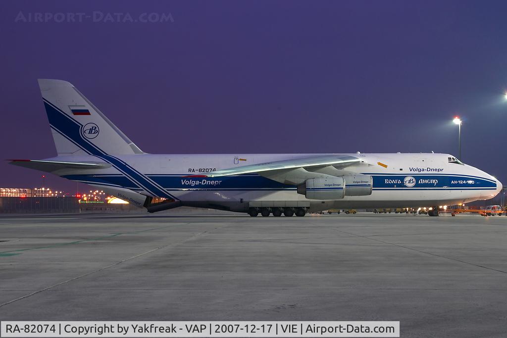 RA-82074, 1994 Antonov An-124-100 Ruslan C/N 9773051459142, Volga Dnepr Antonov 124