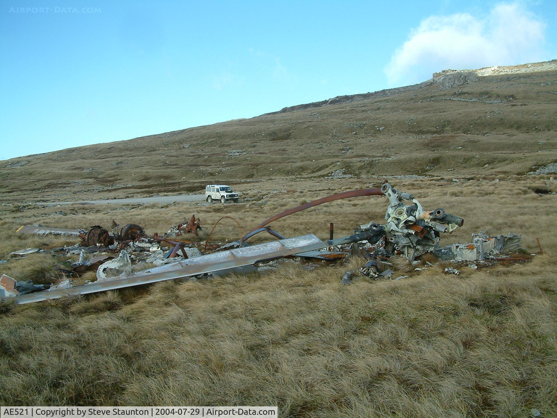 AE521, Boeing Vertol CH-47C Chinook C/N B-789/CG-102, Wrecked BV Chinook CH-47C of the Argentine AF located at the foot of Mount Kent, Falkland Island. This aircraft was destroyed during the 1982 Falklands Conflict.