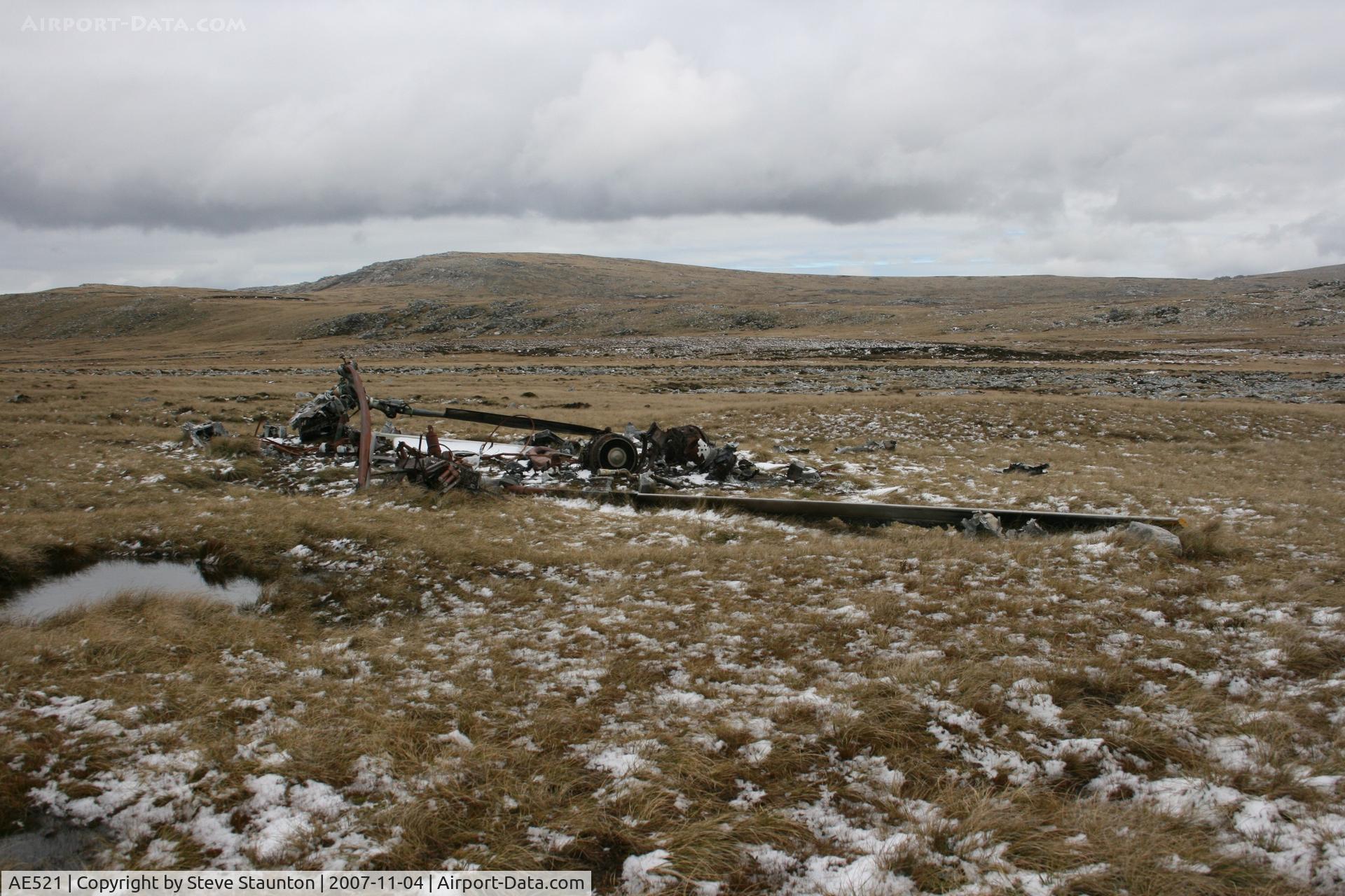 AE521, Boeing Vertol CH-47C Chinook C/N B-789/CG-102, Wrecked BV Chinook CH-47C of the Argentine AF located at the foot of Mount Kent, Falkland Island. This aircraft was destroyed during the 1982 Falklands Conflict.