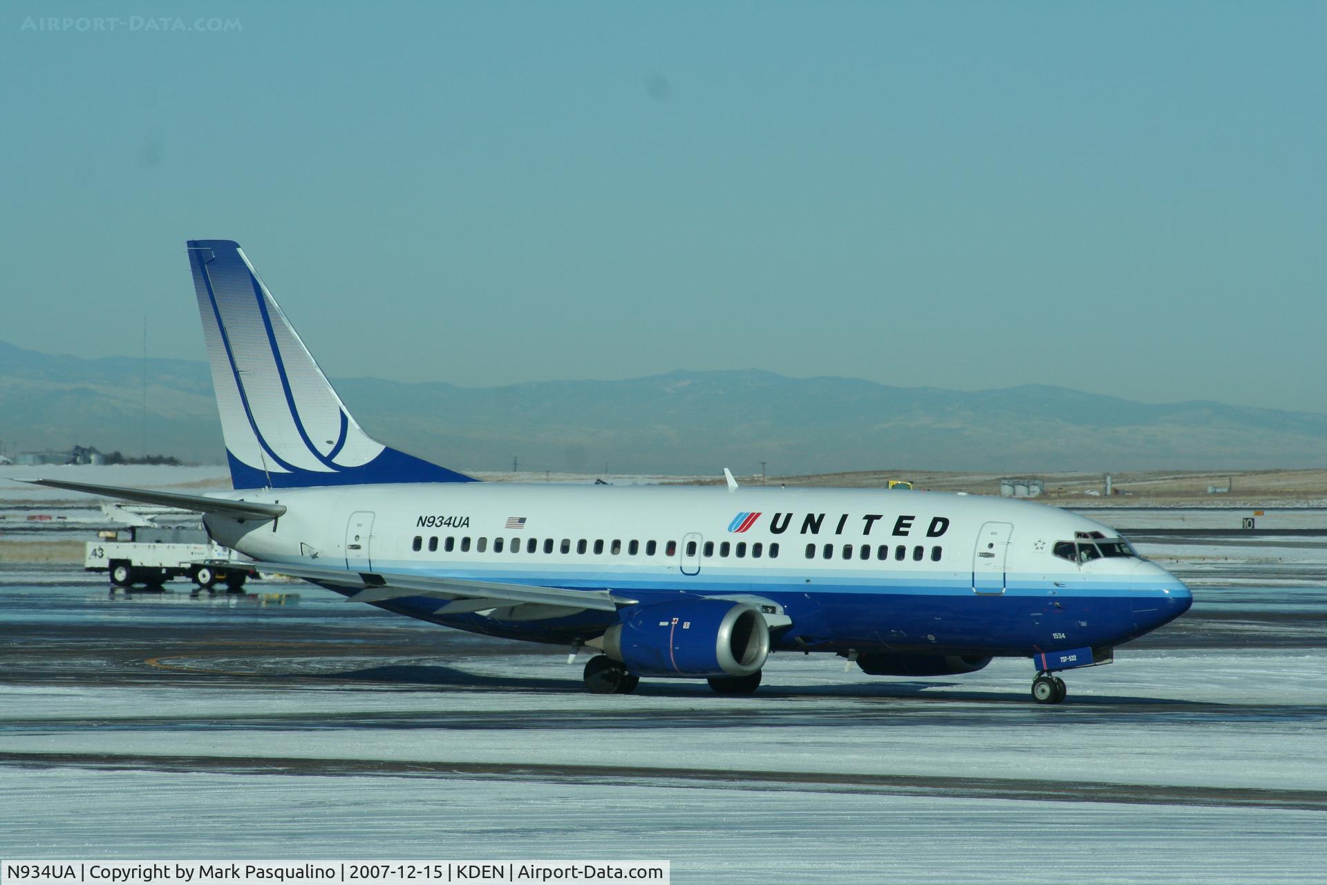 N934UA, 1992 Boeing 737-522 C/N 26662, Boeing 737-500