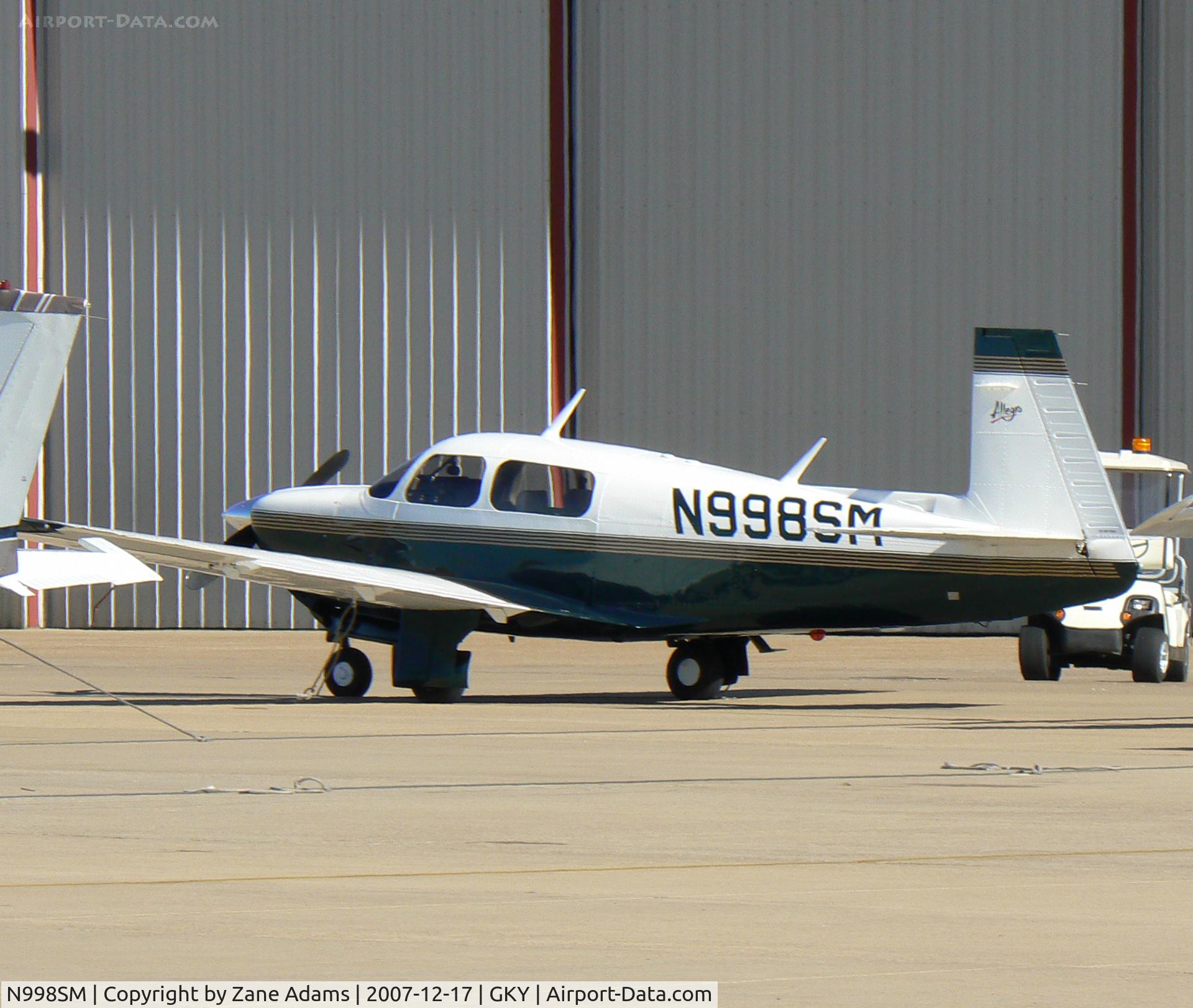 N998SM, 1998 Mooney M20J 201 C/N 24-3426, At Arlington Municipal