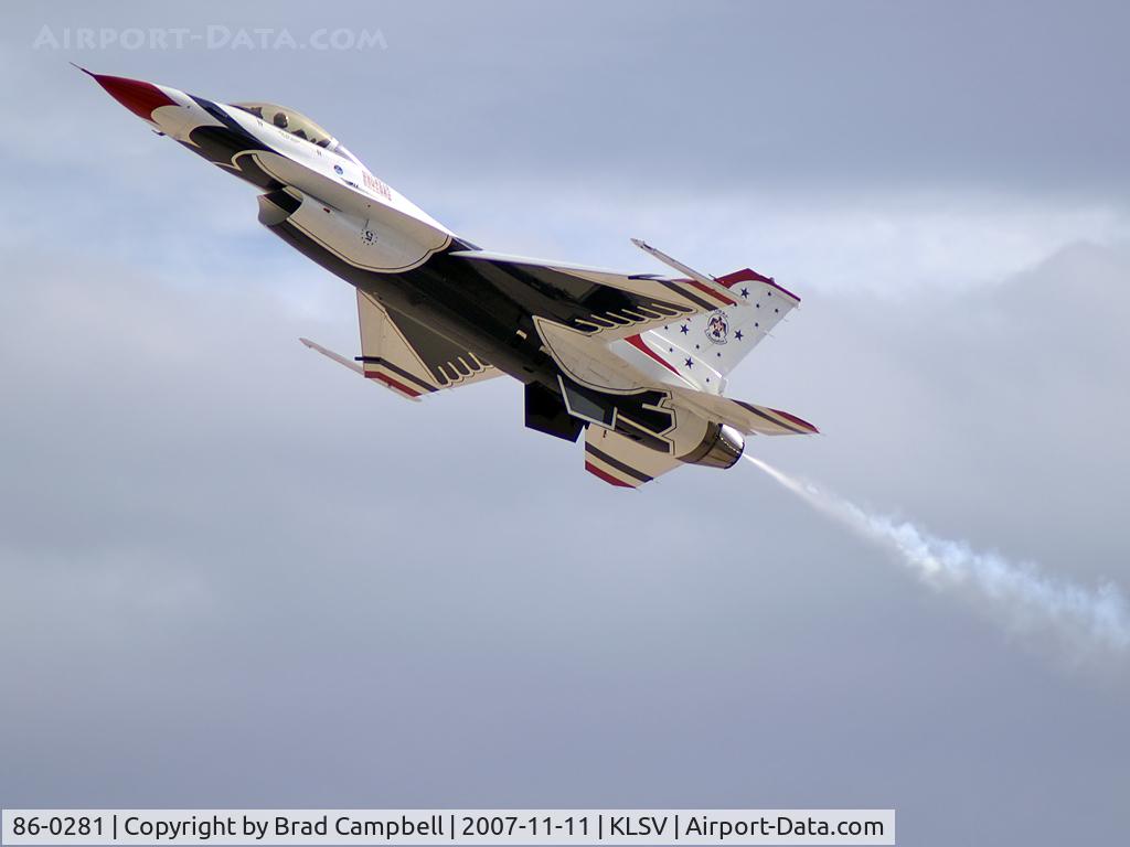 86-0281, 1986 General Dynamics F-16C Fighting Falcon C/N 5C-387, USA - Air Force / 1986 General Dynamics F-16C Fighting Falcon (Block 32D) - Thunderbird #5 - Major Ed Casey (Lead Solo)