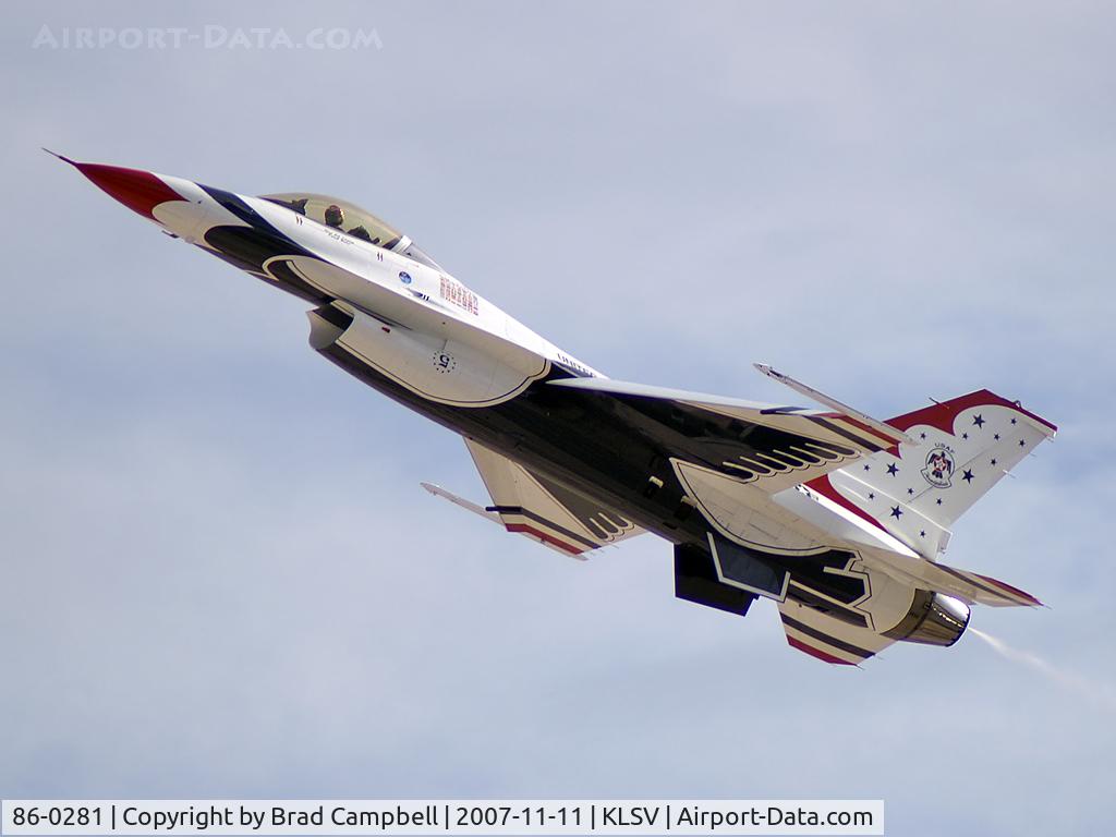 86-0281, 1986 General Dynamics F-16C Fighting Falcon C/N 5C-387, USA - Air Force / 1986 General Dynamics F-16C Fighting Falcon (Block 32D) - Thunderbird #5 - Major Ed Casey (Lead Solo)