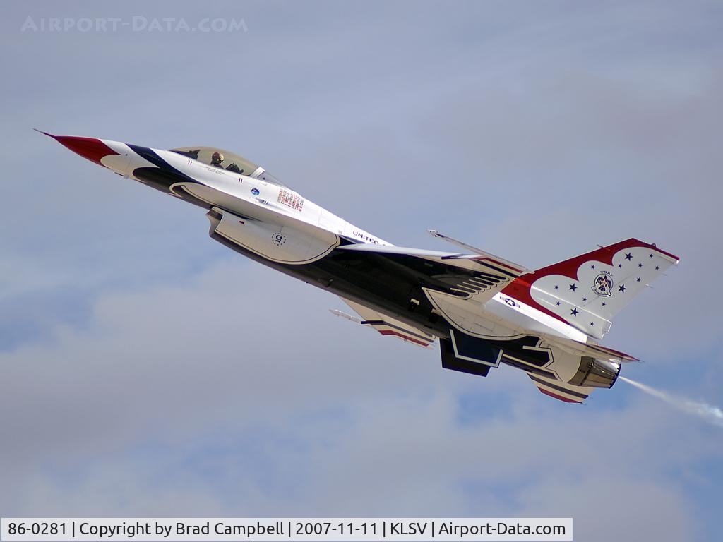 86-0281, 1986 General Dynamics F-16C Fighting Falcon C/N 5C-387, USA - Air Force / 1986 General Dynamics F-16C Fighting Falcon (Block 32D) - Thunderbird #5 - Major Ed Casey (Lead Solo)